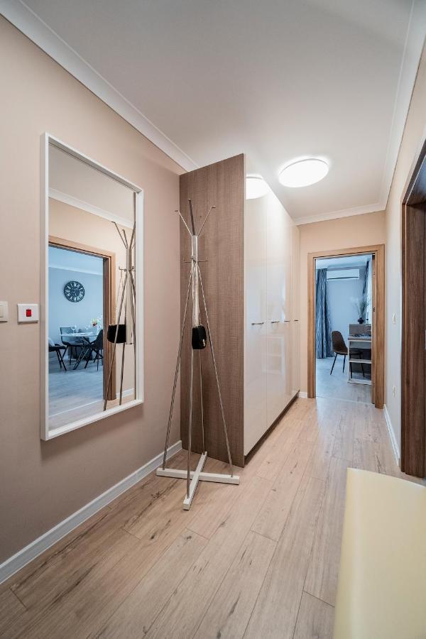 Comfy Luxury Center Apartment Varna Luaran gambar