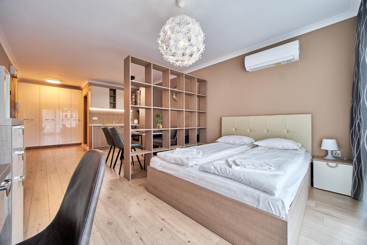 Comfy Luxury Center Apartment Varna Luaran gambar